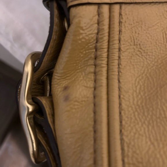 Coach patent beige shoulder bag - Picture 6 of 6